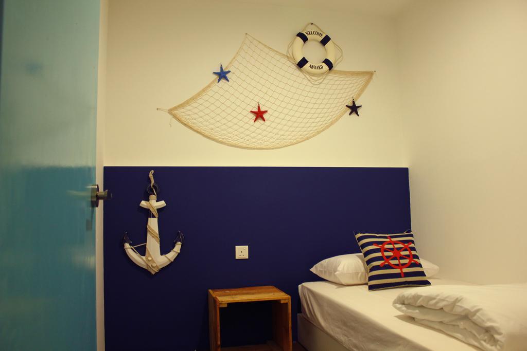 Roof Talk Theme Hostel Johor Bahru Habitación foto